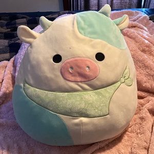 24 inch Squishmellow Cow NO TAGS